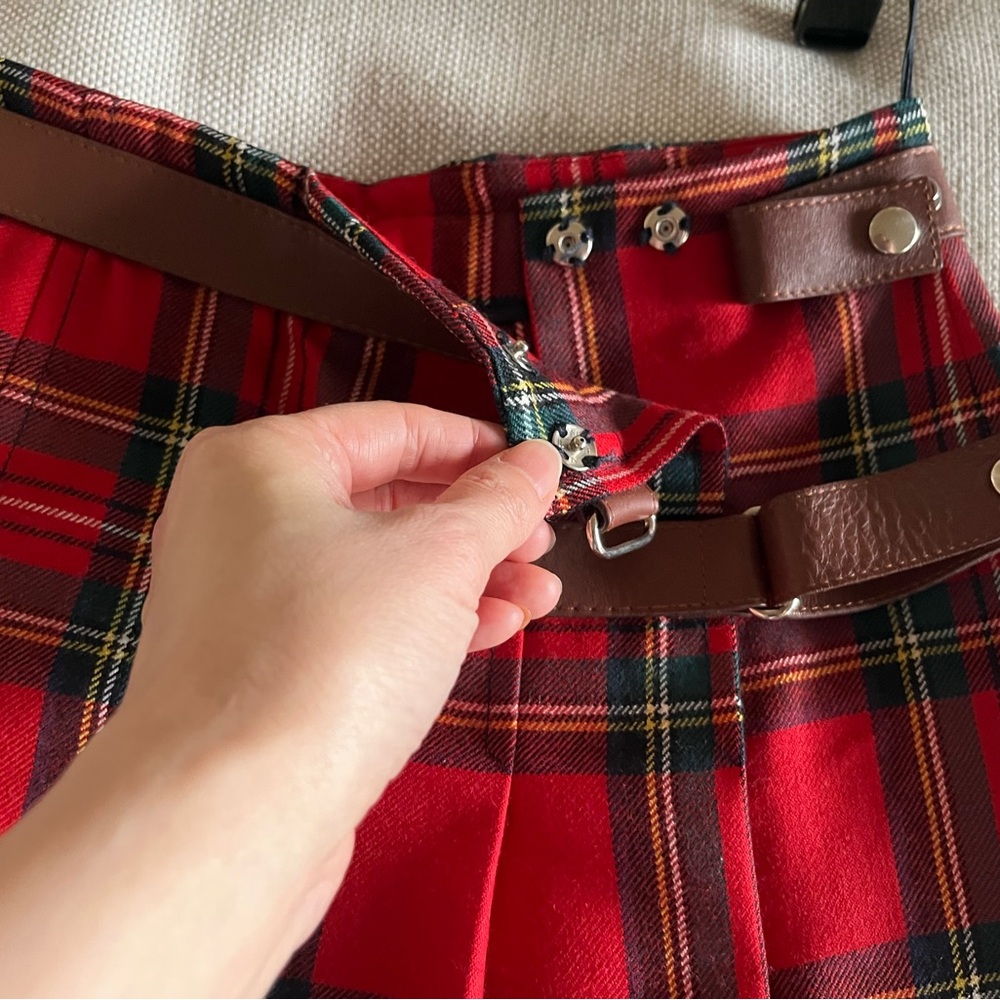🎄🎄 Miu Miu 🎄🎄 Red Tartan Plaid Pleated Skirt with Brown Belt